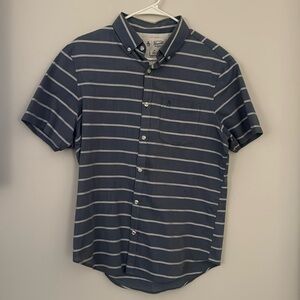 Penguin button shirt size medium